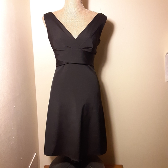 White House Black Market Dresses & Skirts - WHBM black empire waist a line cocktail dress sz2